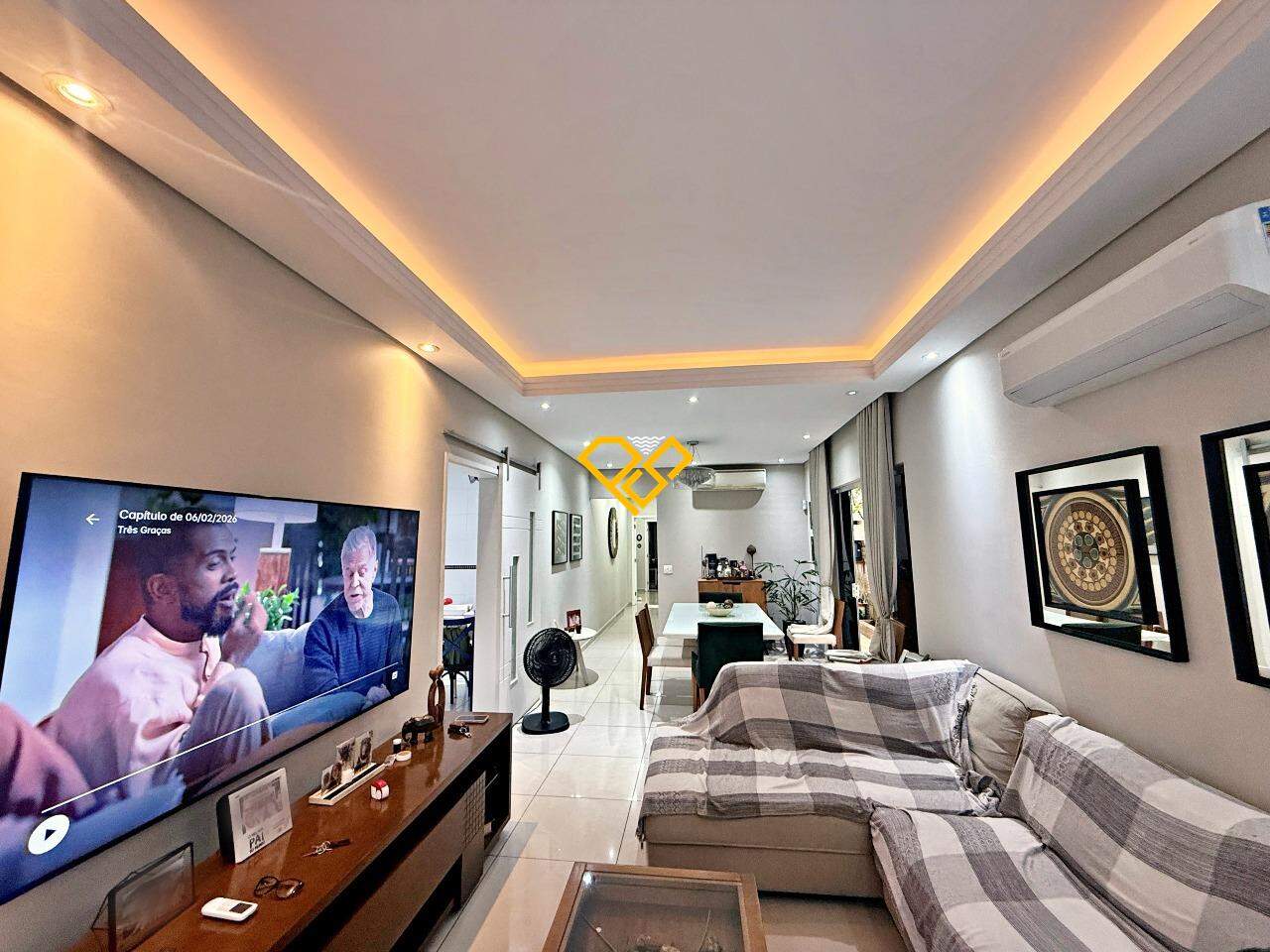 Sobreposta Baixa à venda no Embaré: Sala