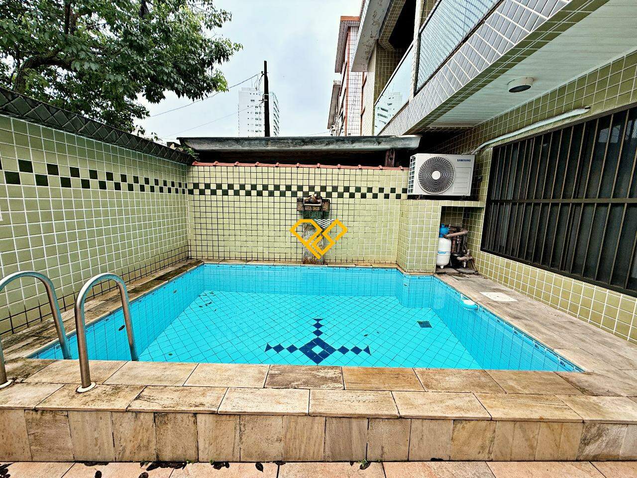 Casa à venda no Embaré: Piscina