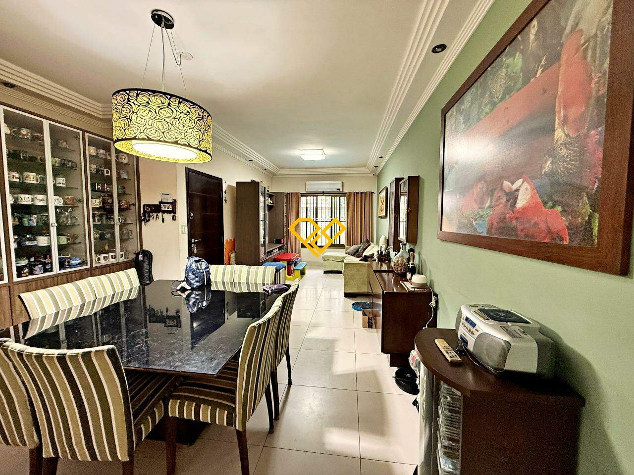 Casa à venda no Embaré: Sala