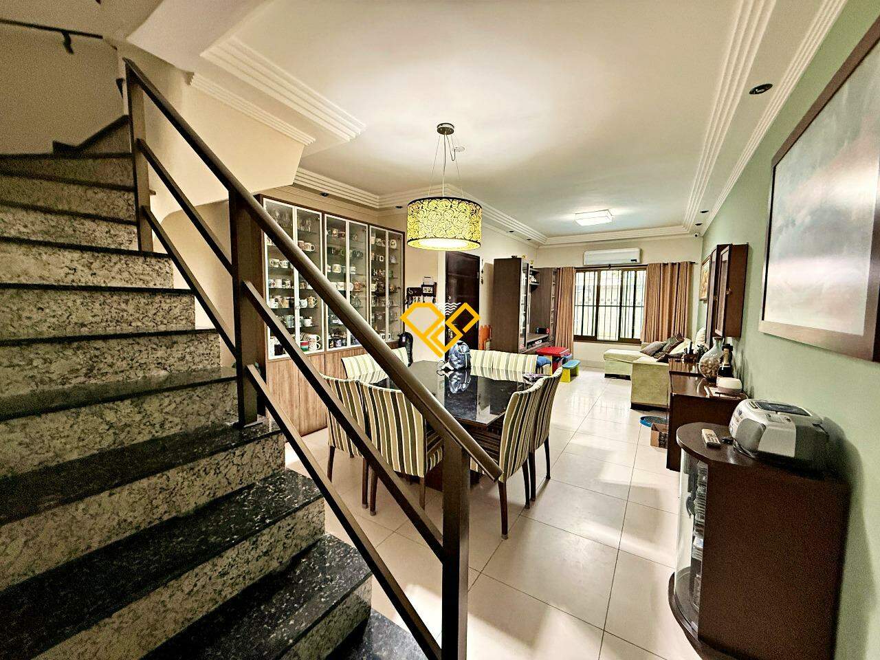 Casa à venda no Embaré: Sala