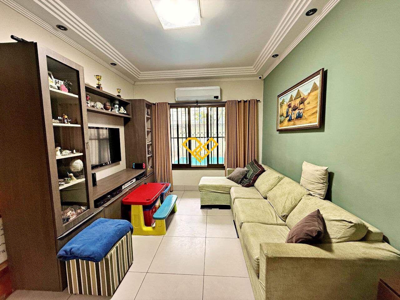 Casa à venda no Embaré: Sala