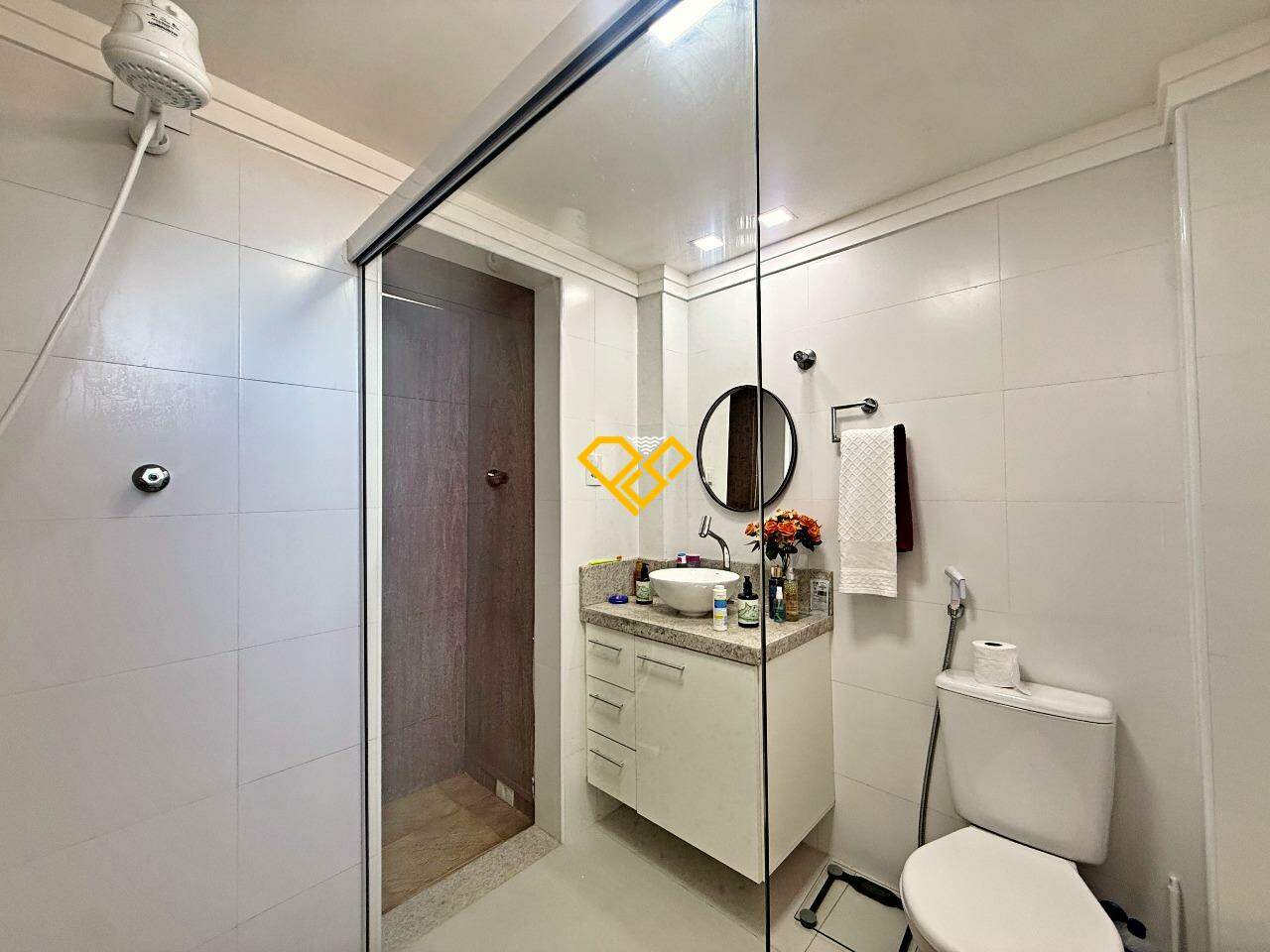 Apartamento à venda no Aparecida: Wc suíte