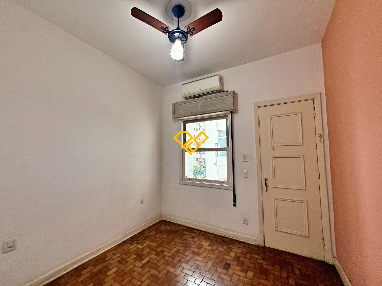 Apartamento à venda no Boqueirão: Dependência revertida