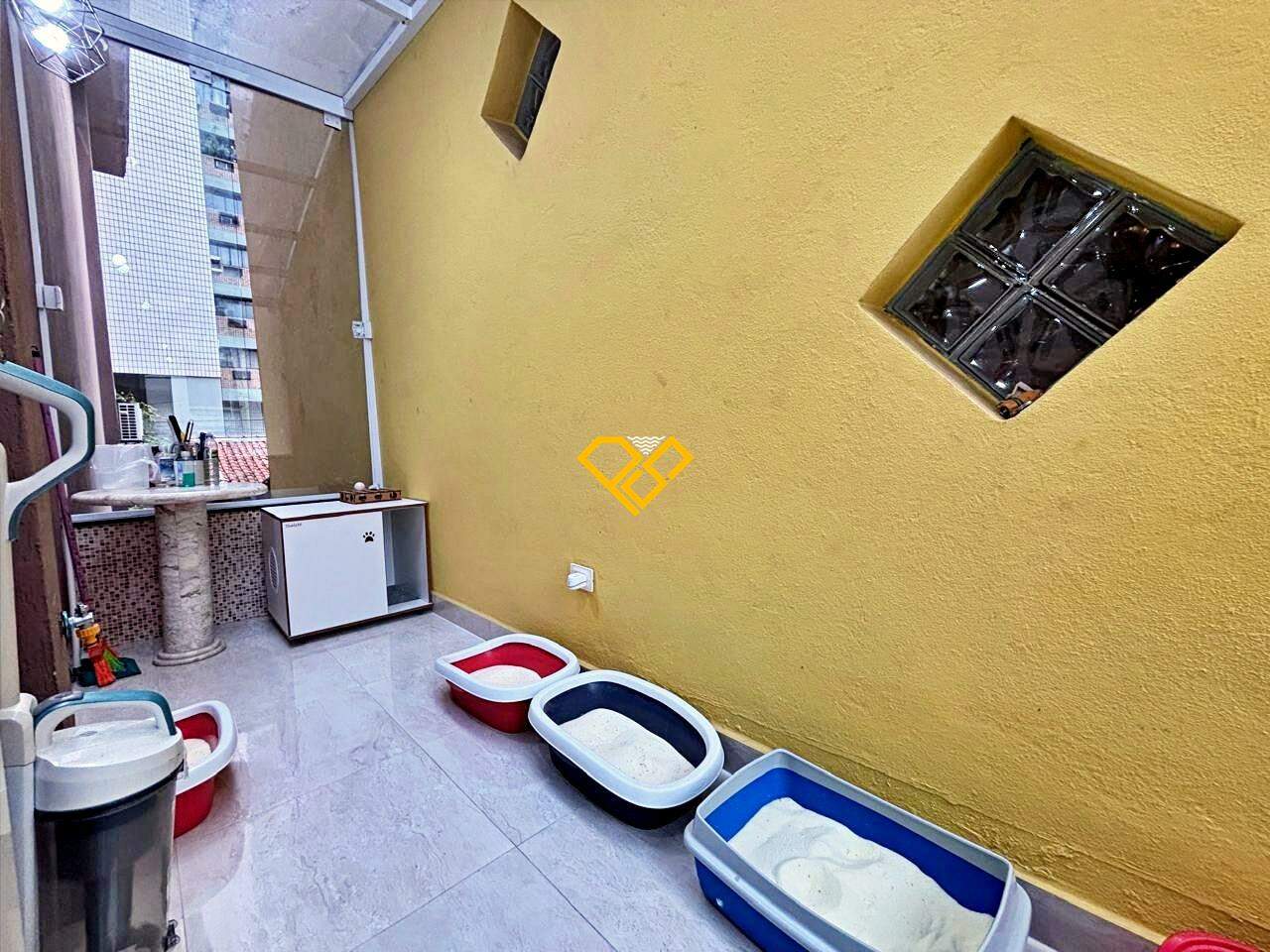 Sobreposta Alta à venda no Embaré: Jardim de inverno