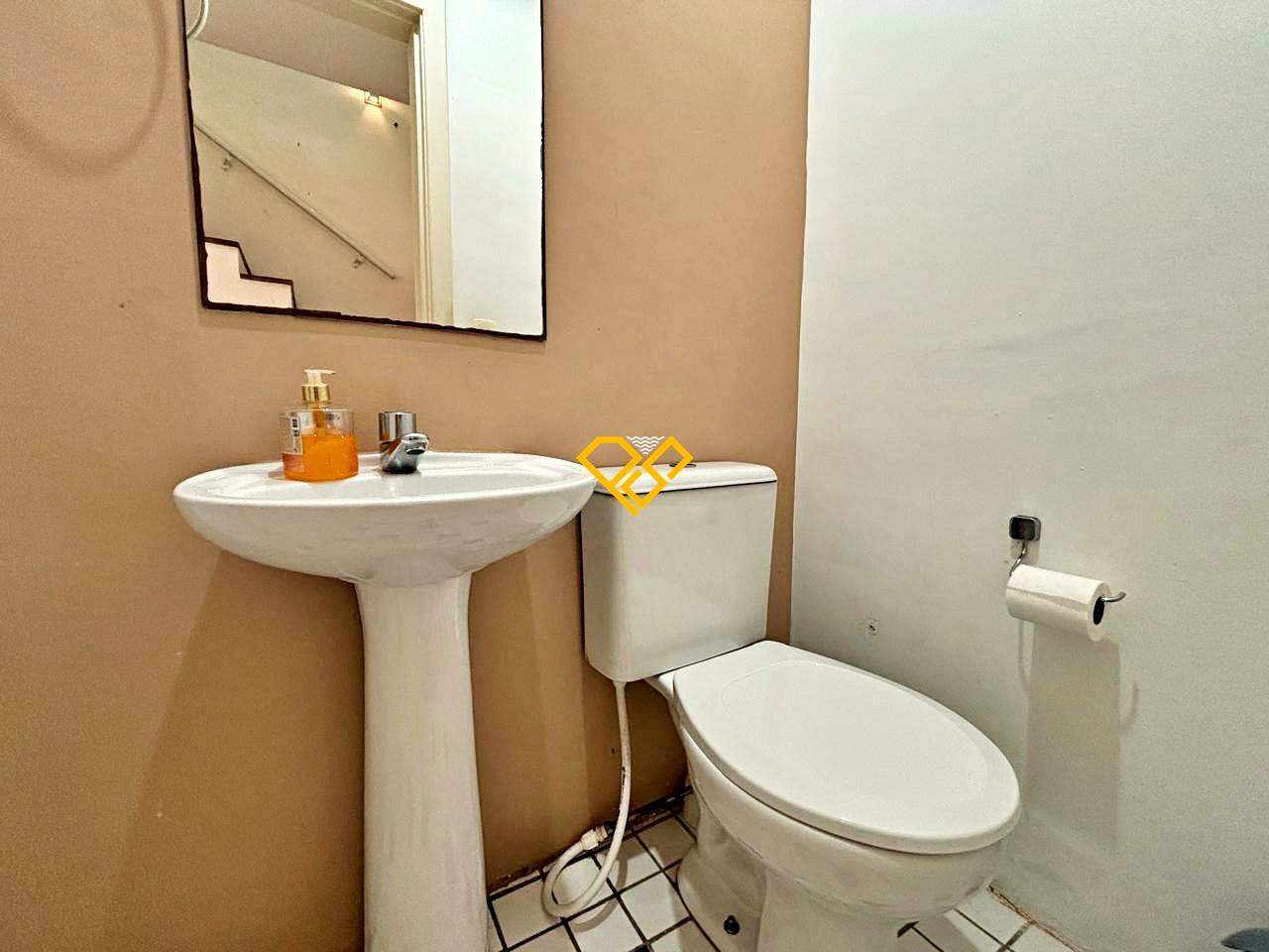 Apartamento Duplex para aluguel no Gonzaga: Lavabo
