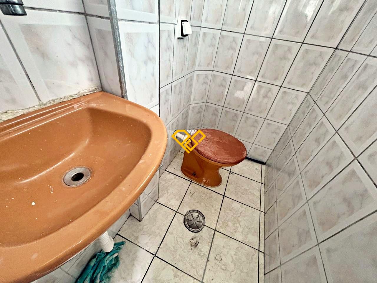 Apartamento à venda no Aparecida: Wc de serviço