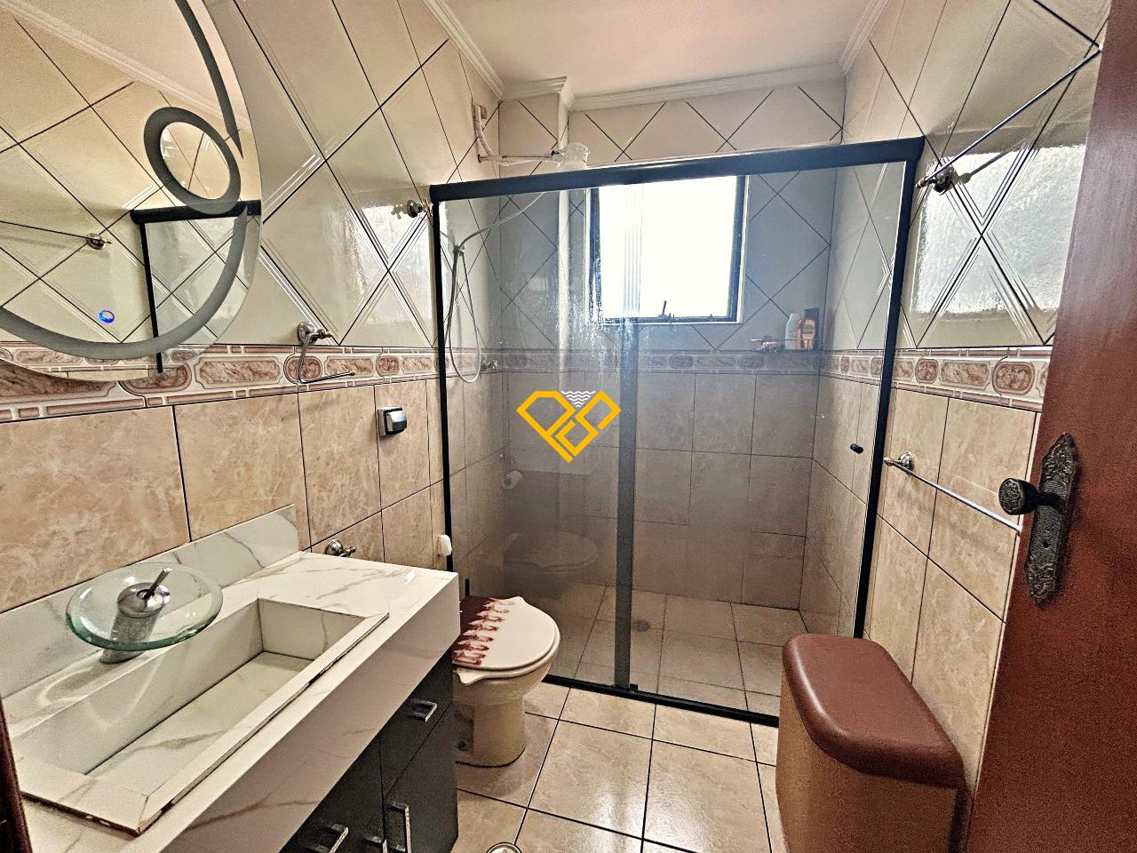 Cobertura à venda no Embaré: Wc social