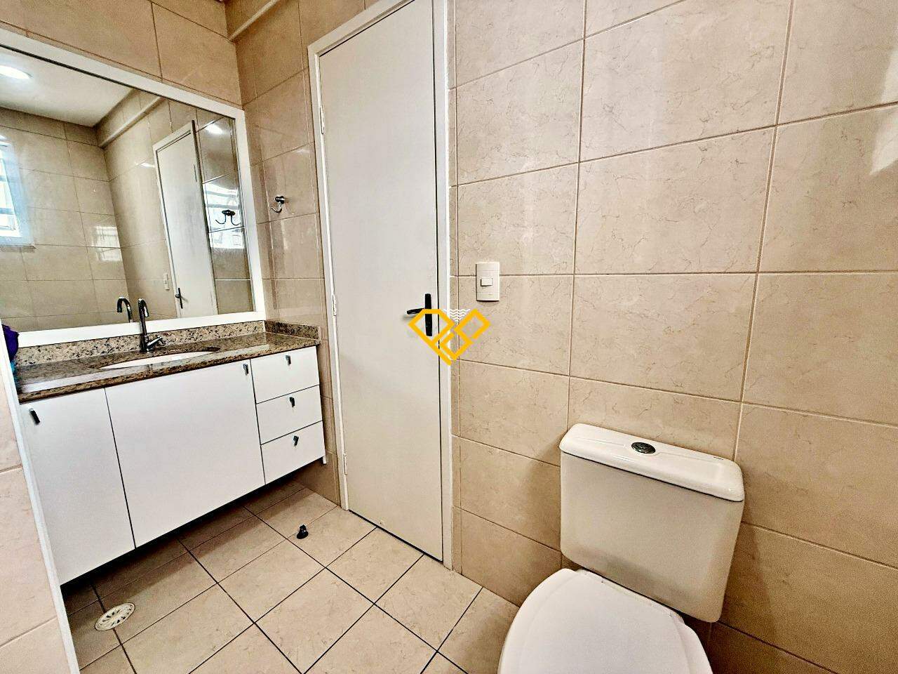 Cobertura à venda no Ponta da Praia: Wc suíte 1