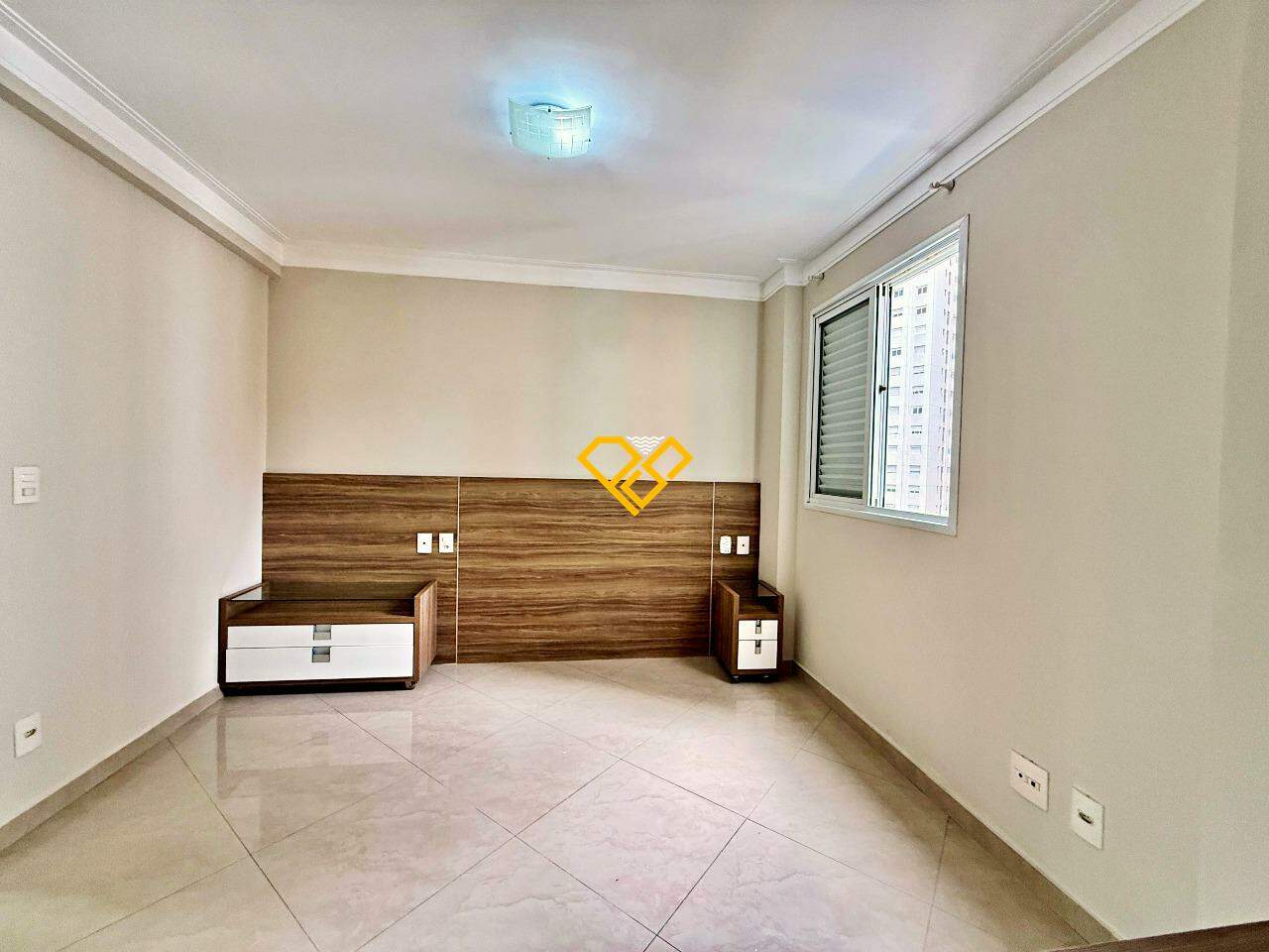 Cobertura à venda no Ponta da Praia: Suíte 3