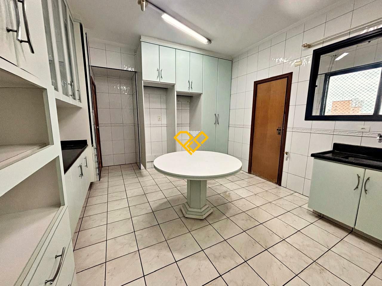 Apartamento à venda no Embaré: Cozinha