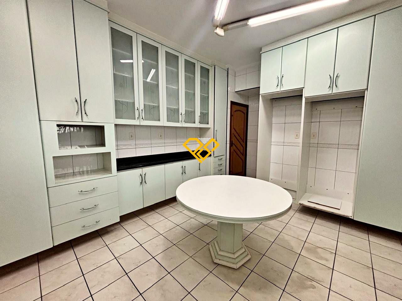 Apartamento à venda no Embaré: Cozinha