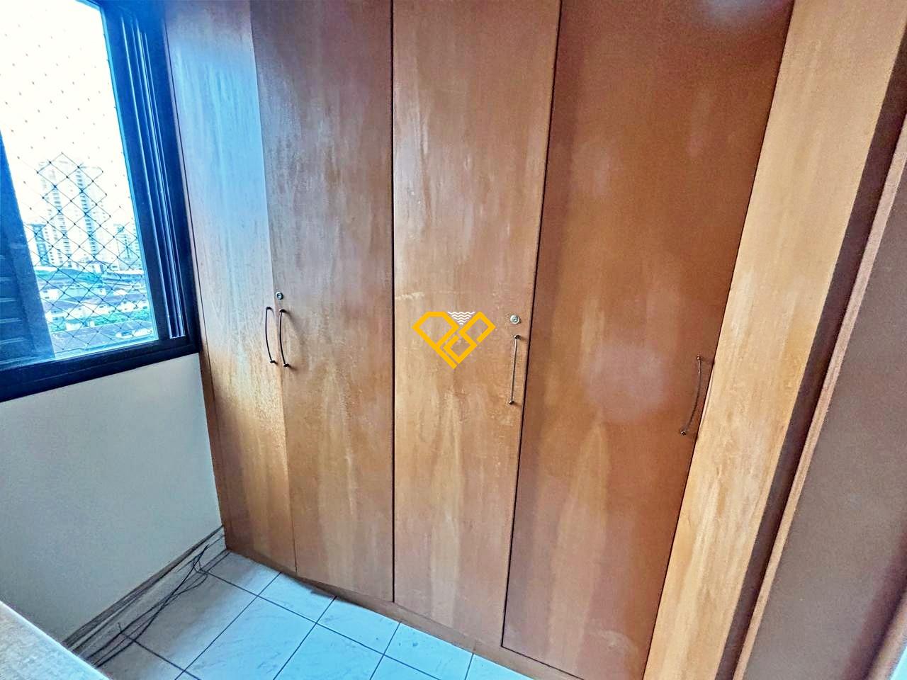 Apartamento à venda no Embaré: Dependência