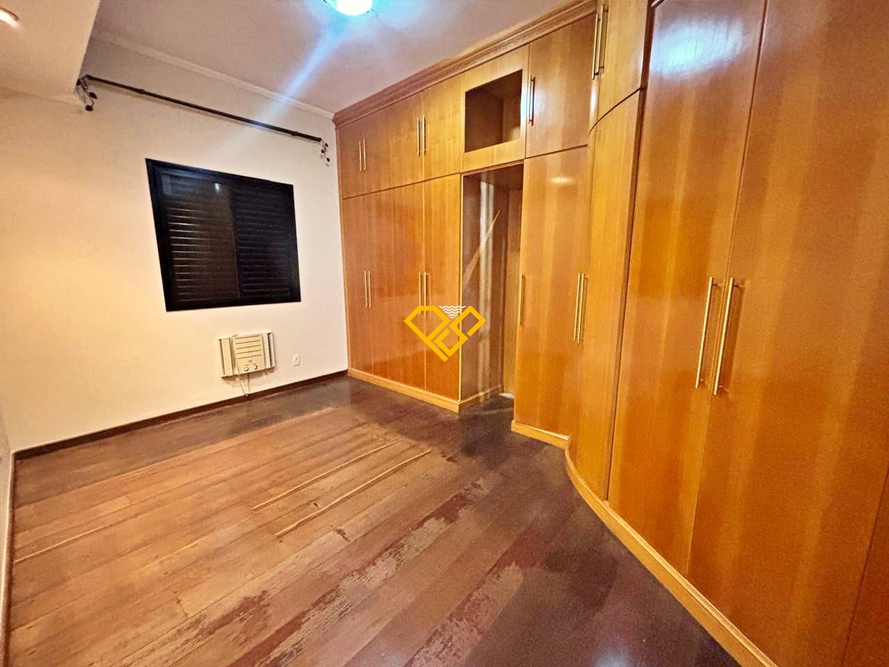 Apartamento à venda no Embaré: Dormitório 1 - suíte