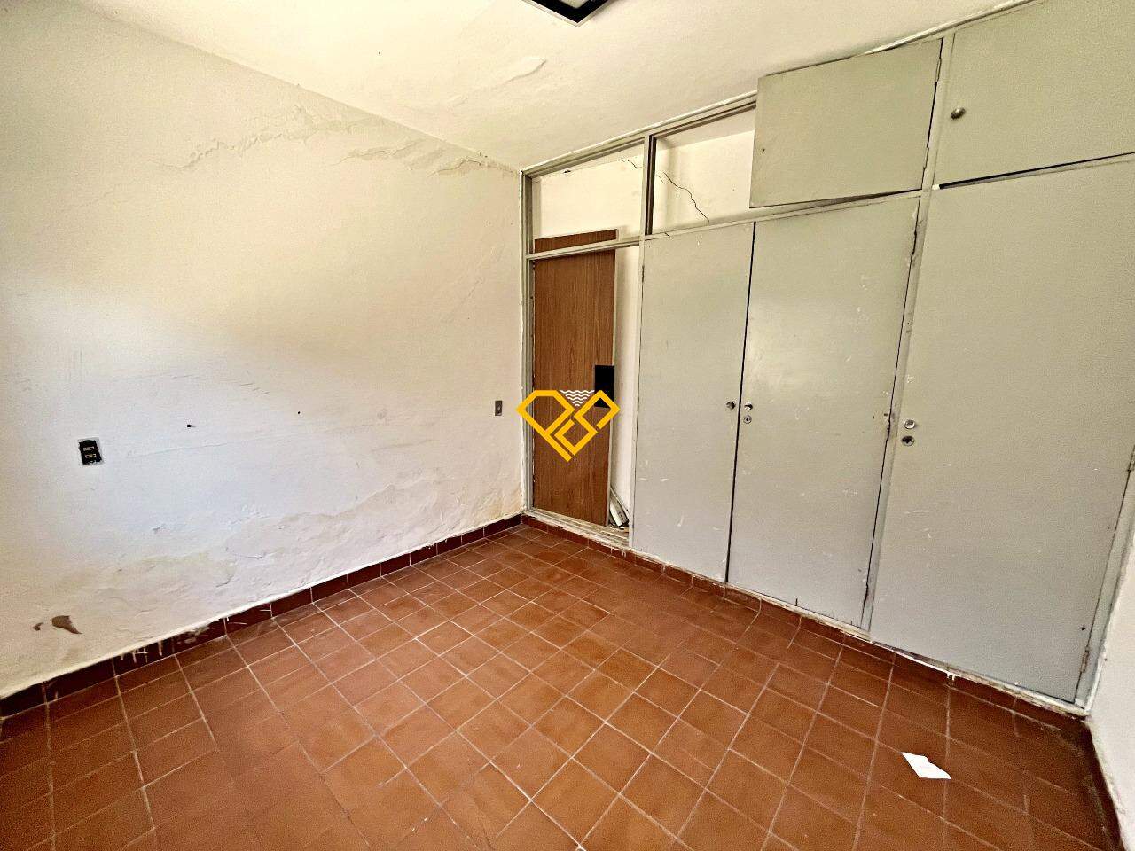 Sobrado à venda no Vila Belmiro: Edícula