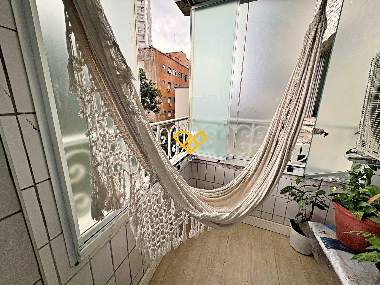 Apartamento à venda no Ponta da Praia: Varanda