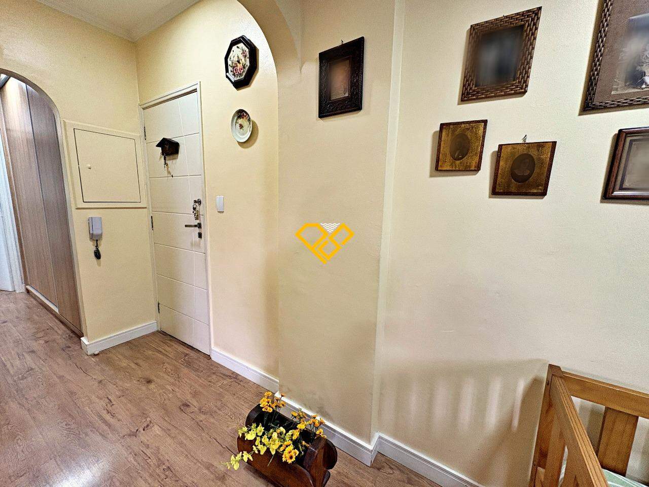 Apartamento à venda no Ponta da Praia: Entrada