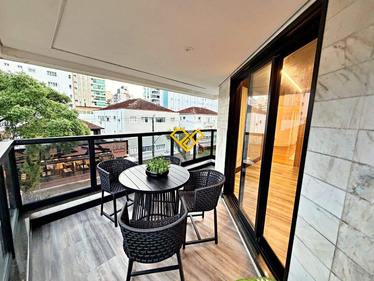 Apartamento à venda no Gonzaga: Varanda