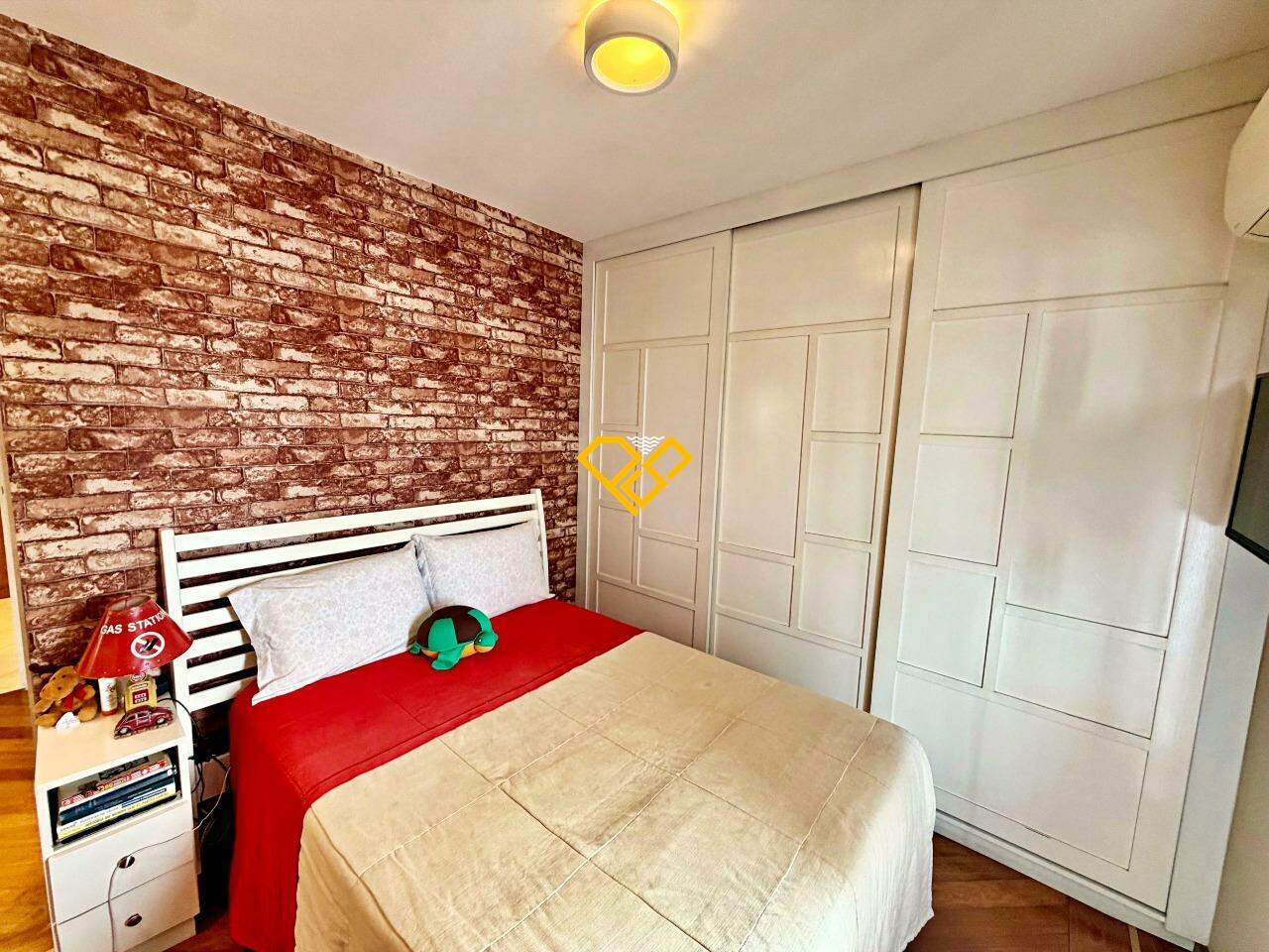 Cobertura à venda no Ponta da Praia: Suíte 2