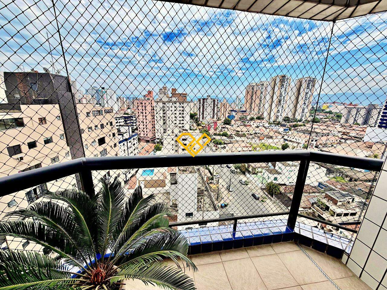 Cobertura à venda no Ponta da Praia: Varanda