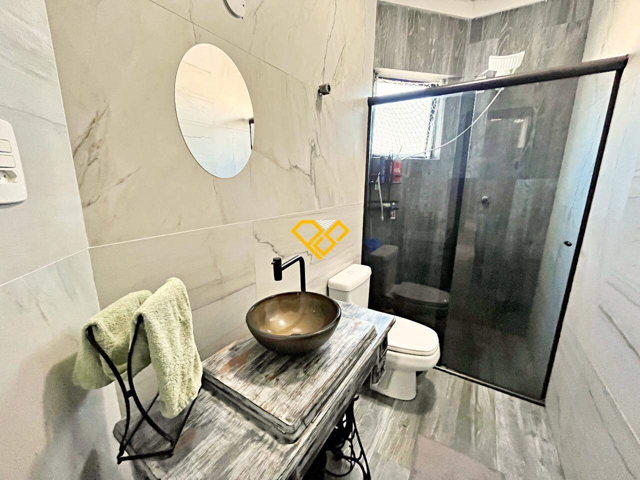 Cobertura à venda no Ponta da Praia: Wc social