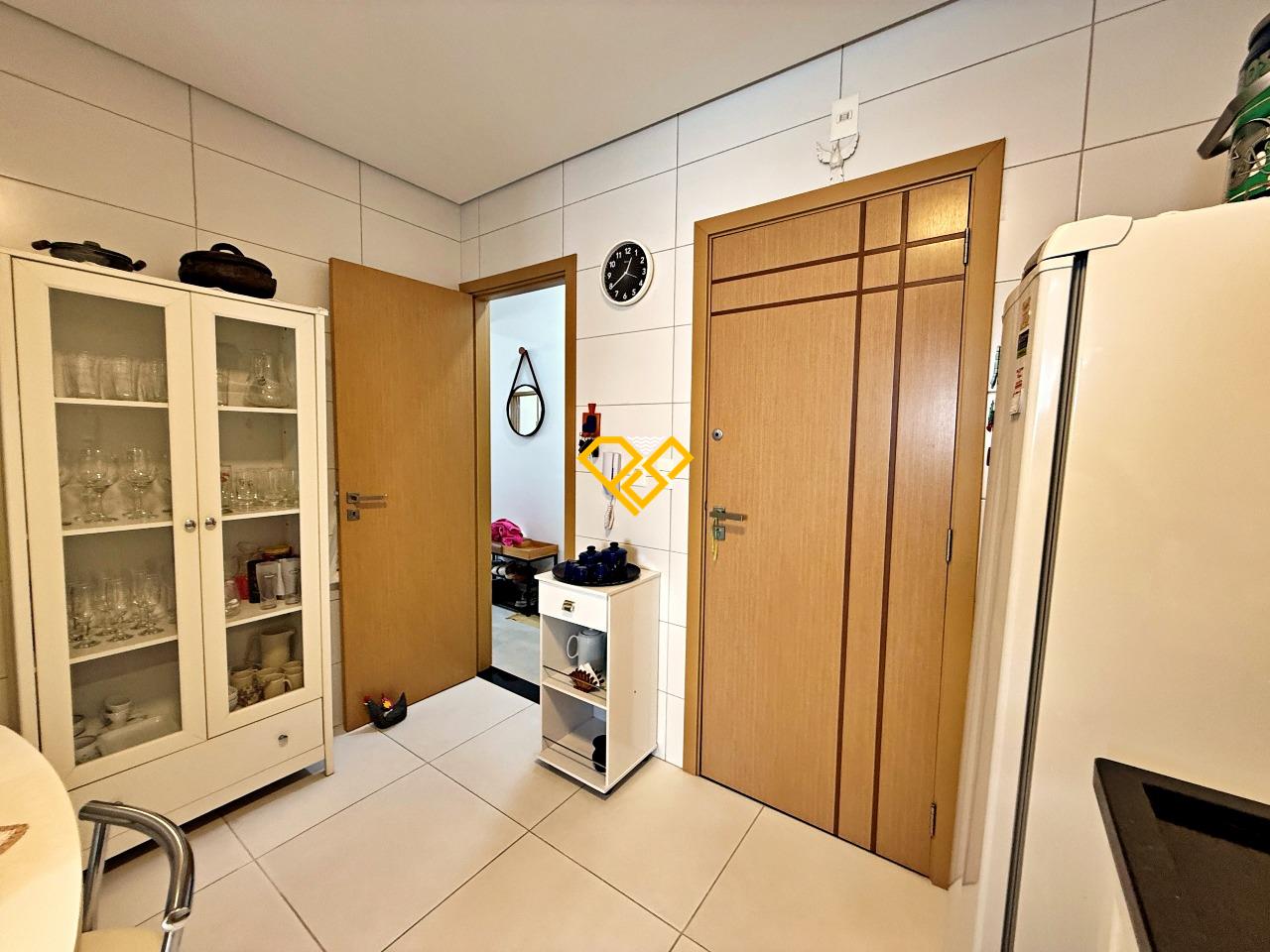 Apartamento à venda no Embaré: Cozinha