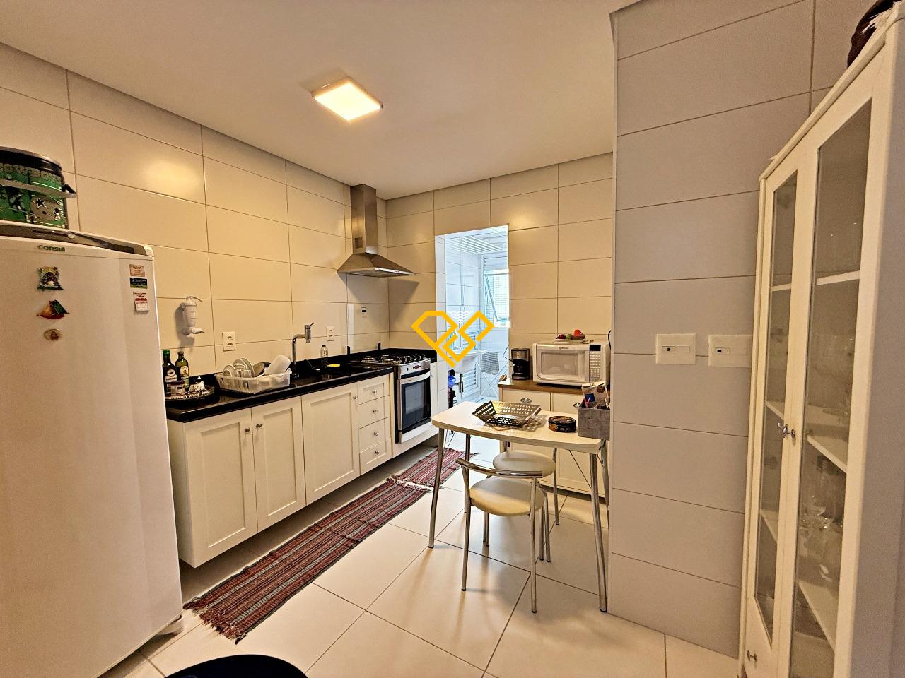 Apartamento à venda no Embaré: Cozinha