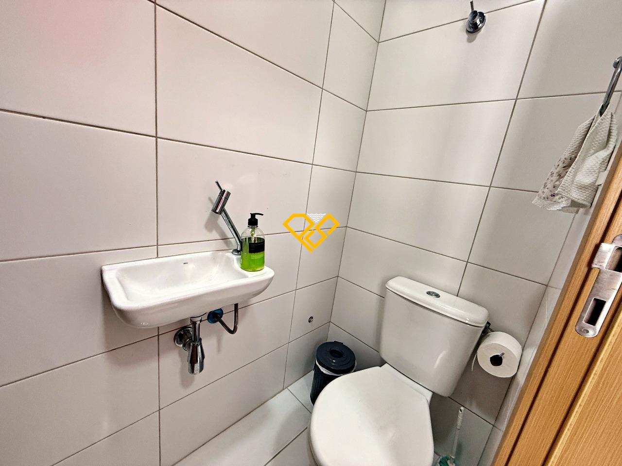 Apartamento à venda no Embaré: Wc de serviço