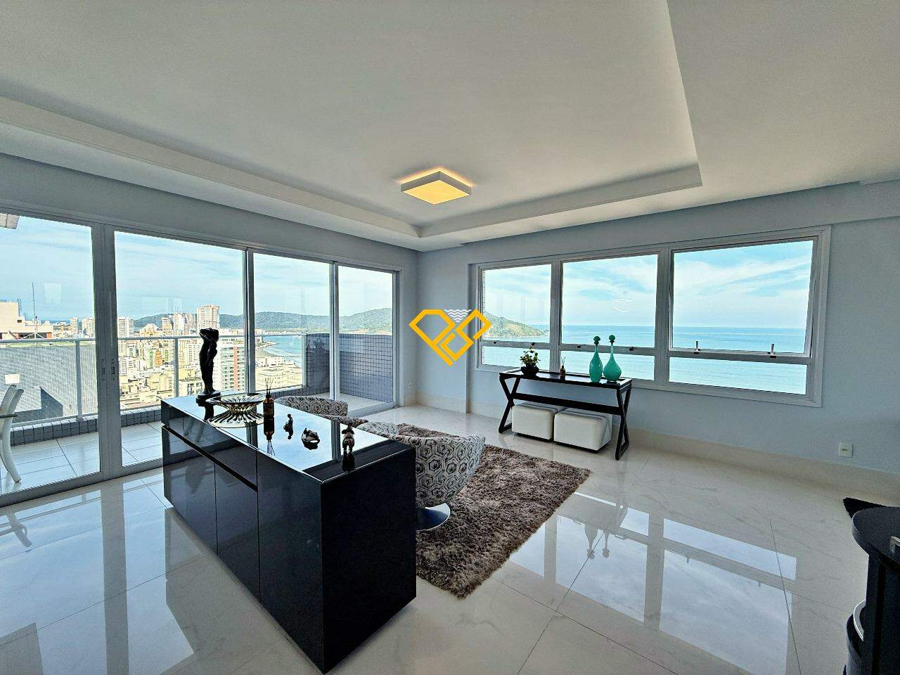 Apartamento Duplex à venda no Embaré: Sala