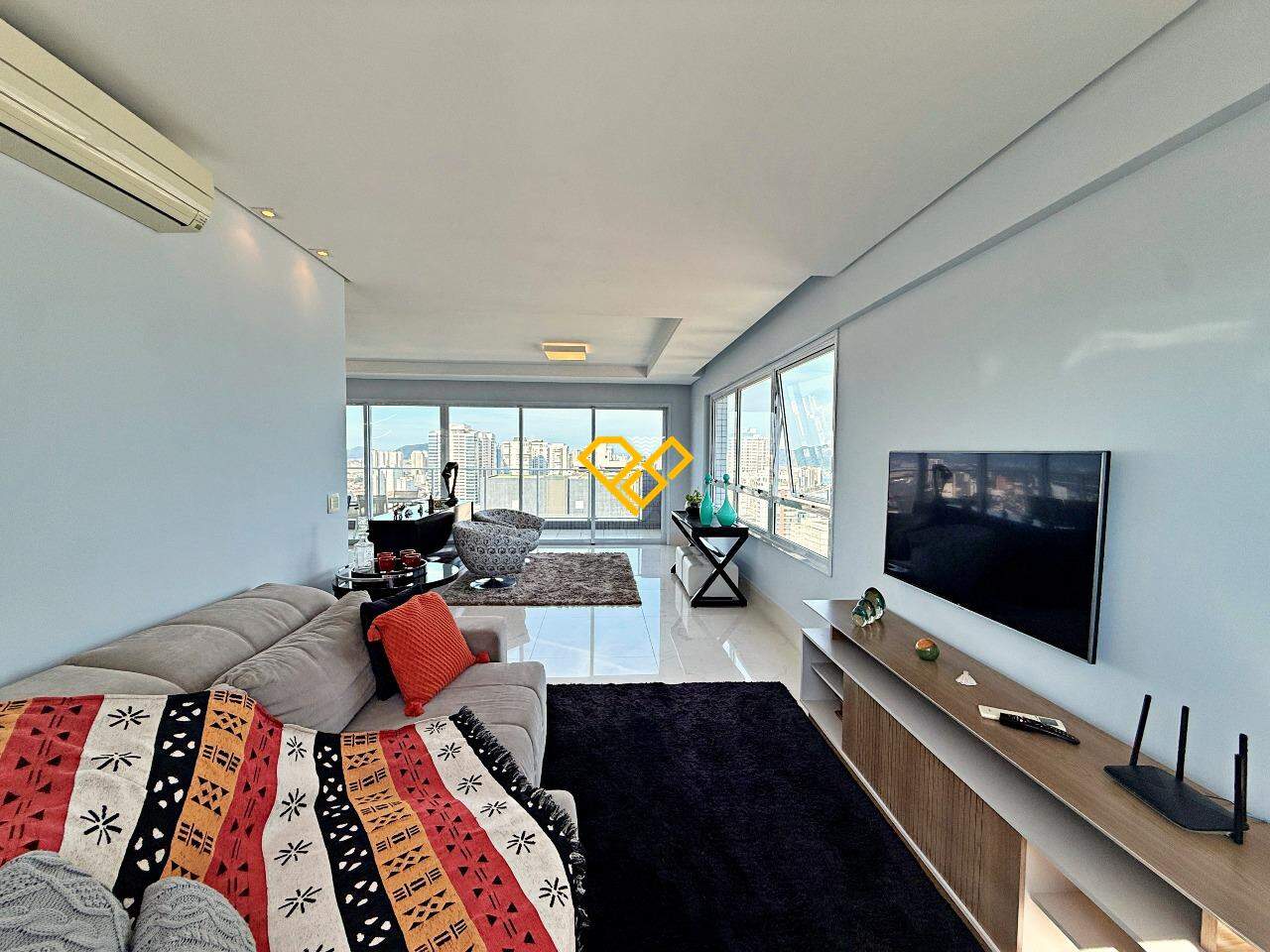 Apartamento Duplex à venda no Embaré: Sala