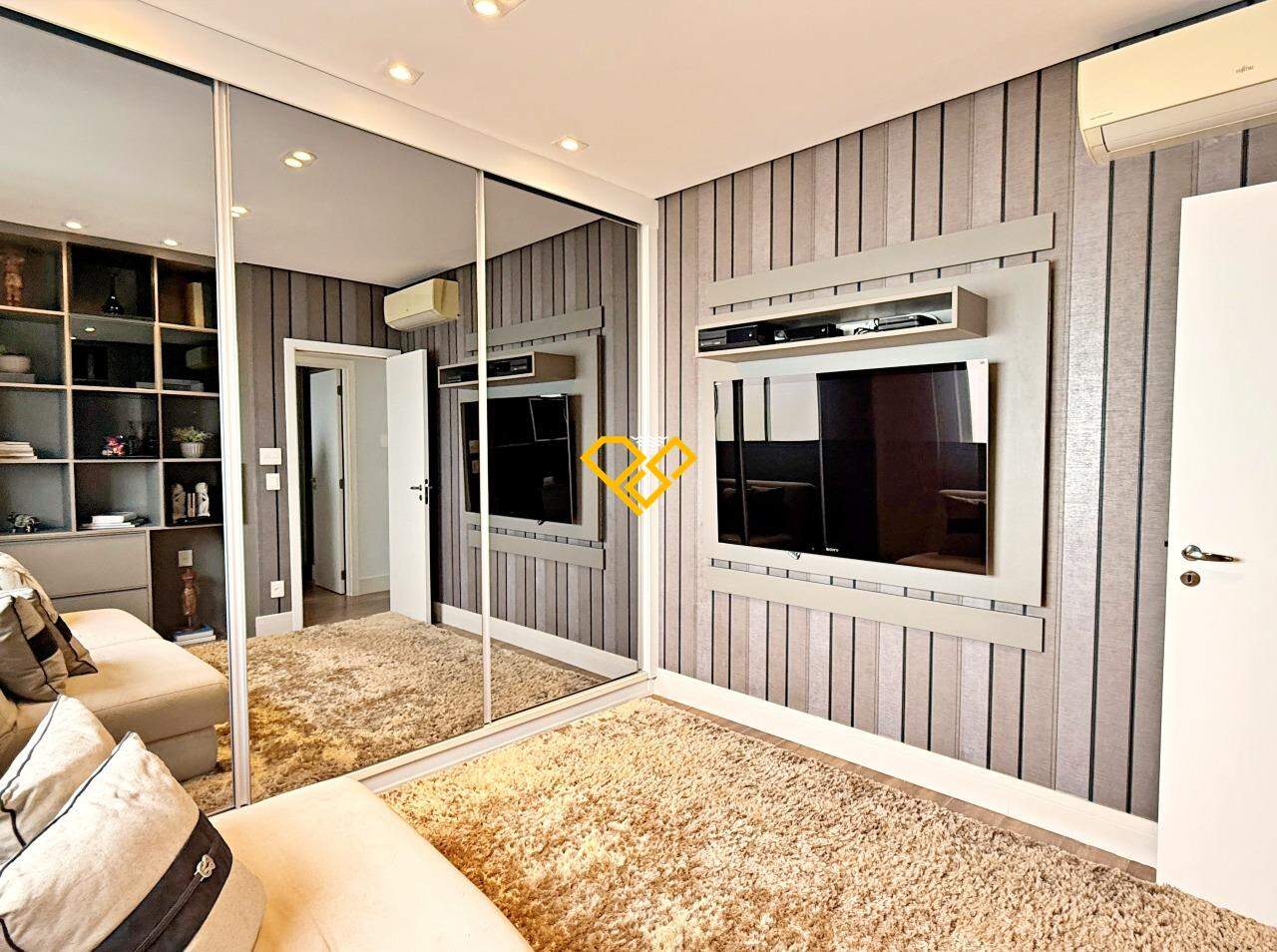 Apartamento Duplex à venda no Embaré: Dormitório 3