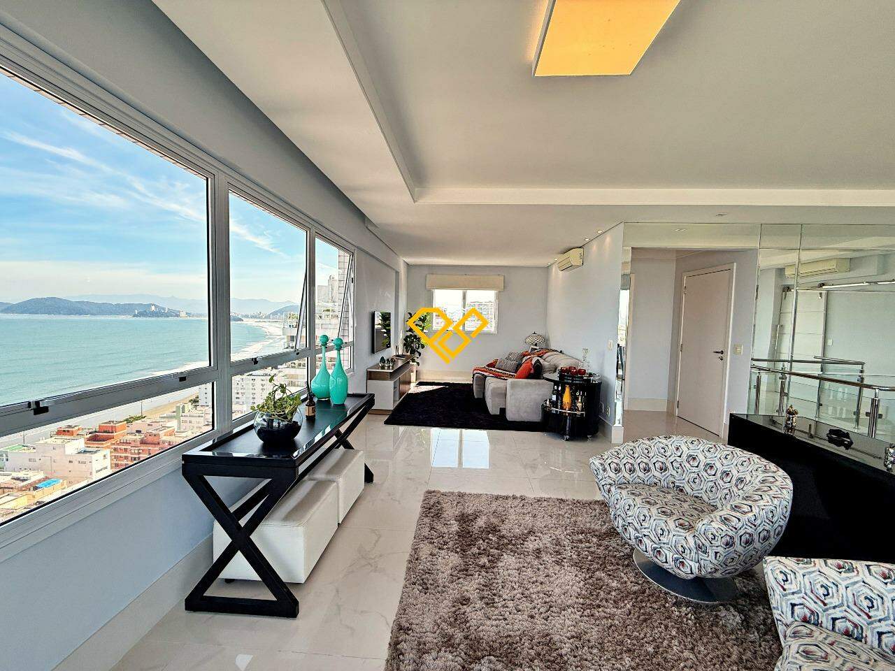 Apartamento Duplex à venda no Embaré: Sala
