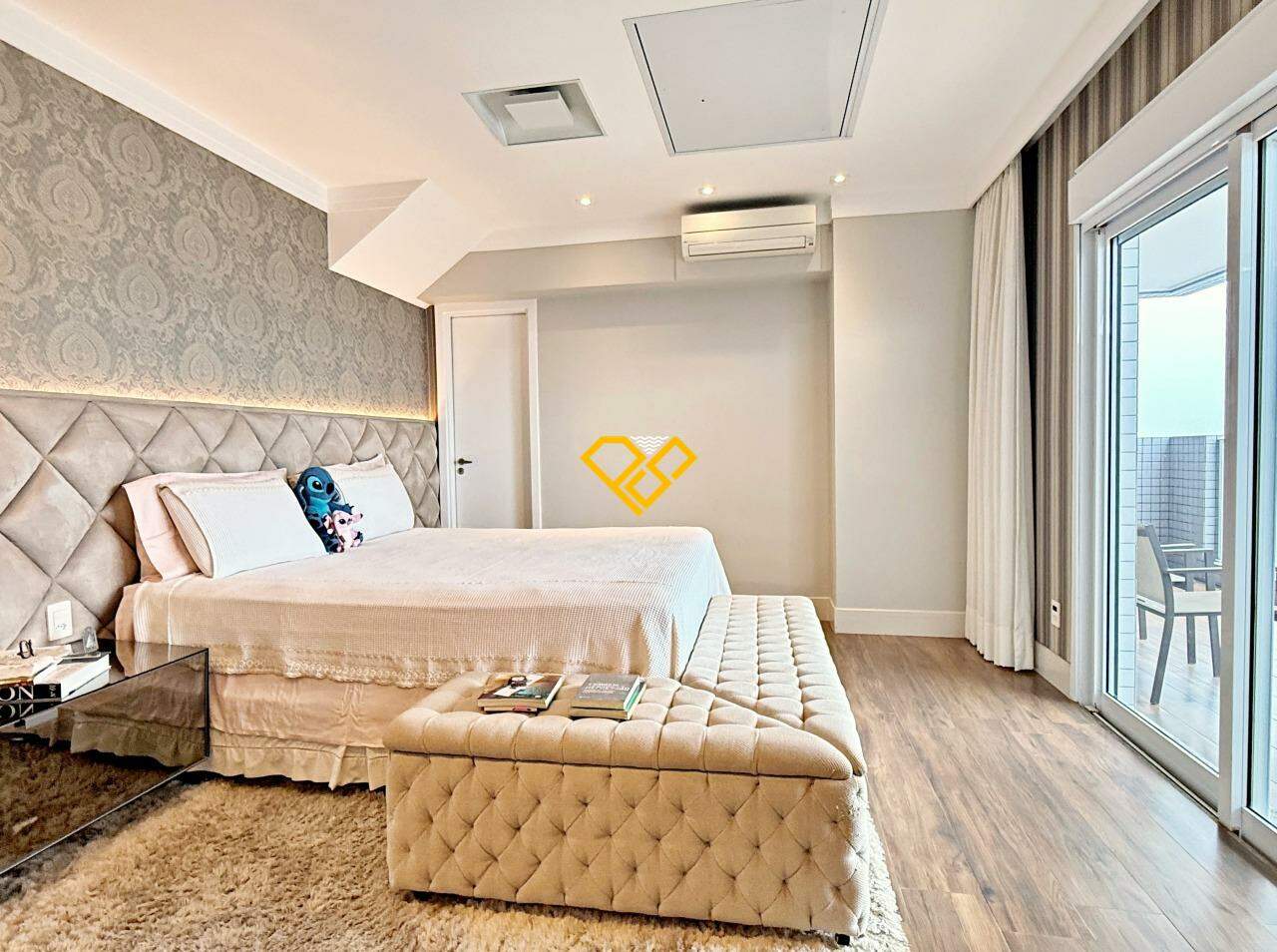 Apartamento Duplex à venda no Embaré: Dormitório 1 - suíte master