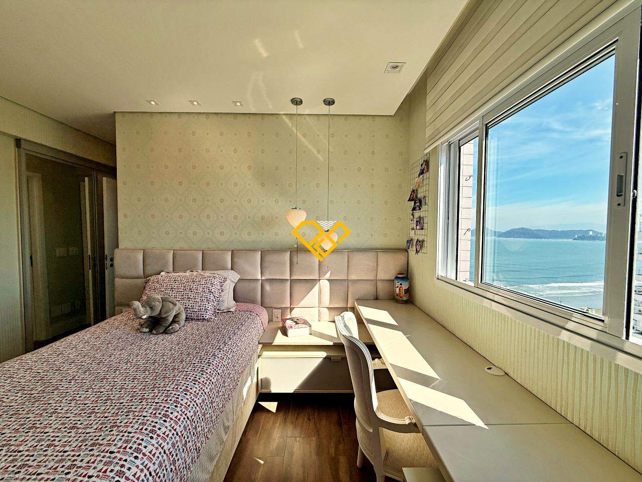 Apartamento Duplex à venda no Embaré: Dormitório 2