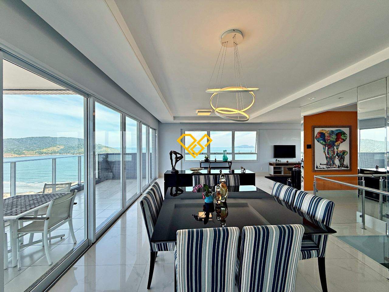 Apartamento Duplex à venda no Embaré: Sala