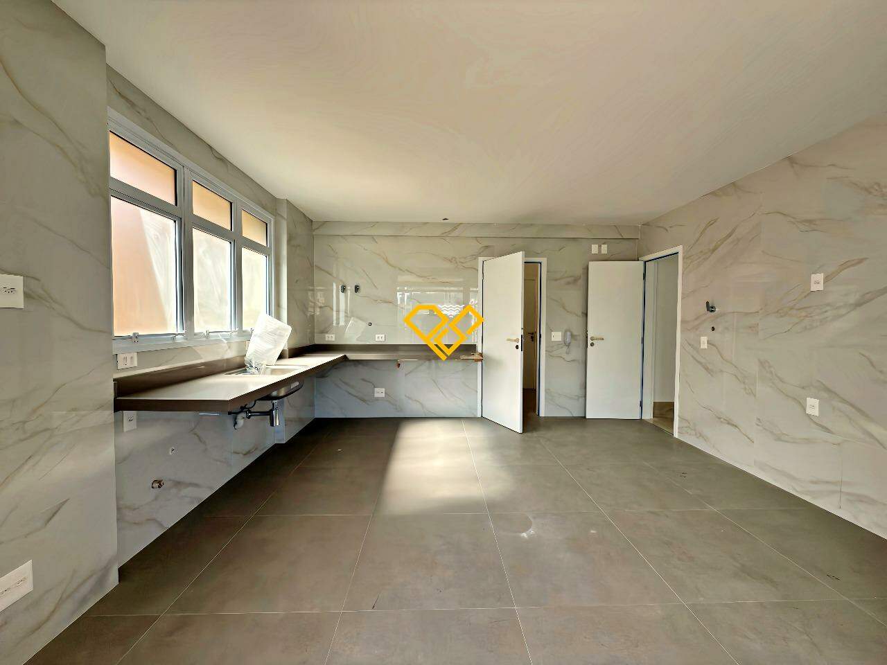 Apartamento à venda no Aparecida: Cozinha