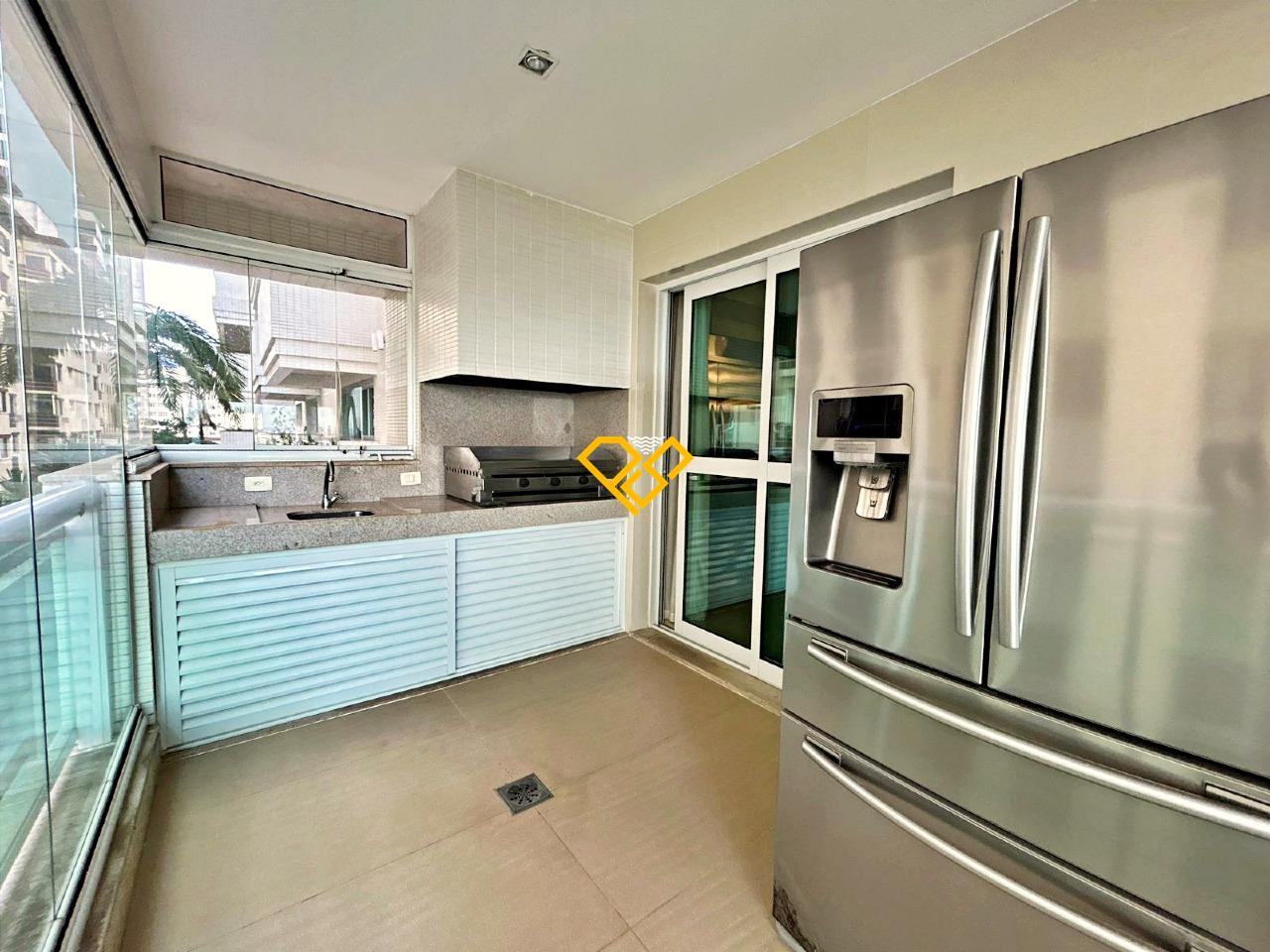 Apartamento à venda no Gonzaga: Varanda com churrasqueira