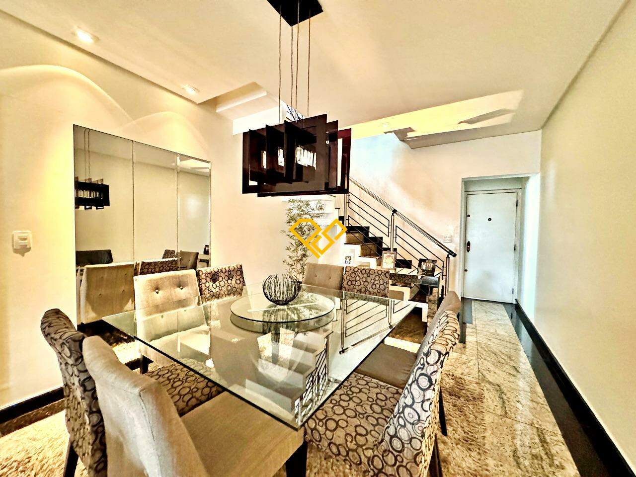 Cobertura à venda no Boqueirão: Sala 1° piso