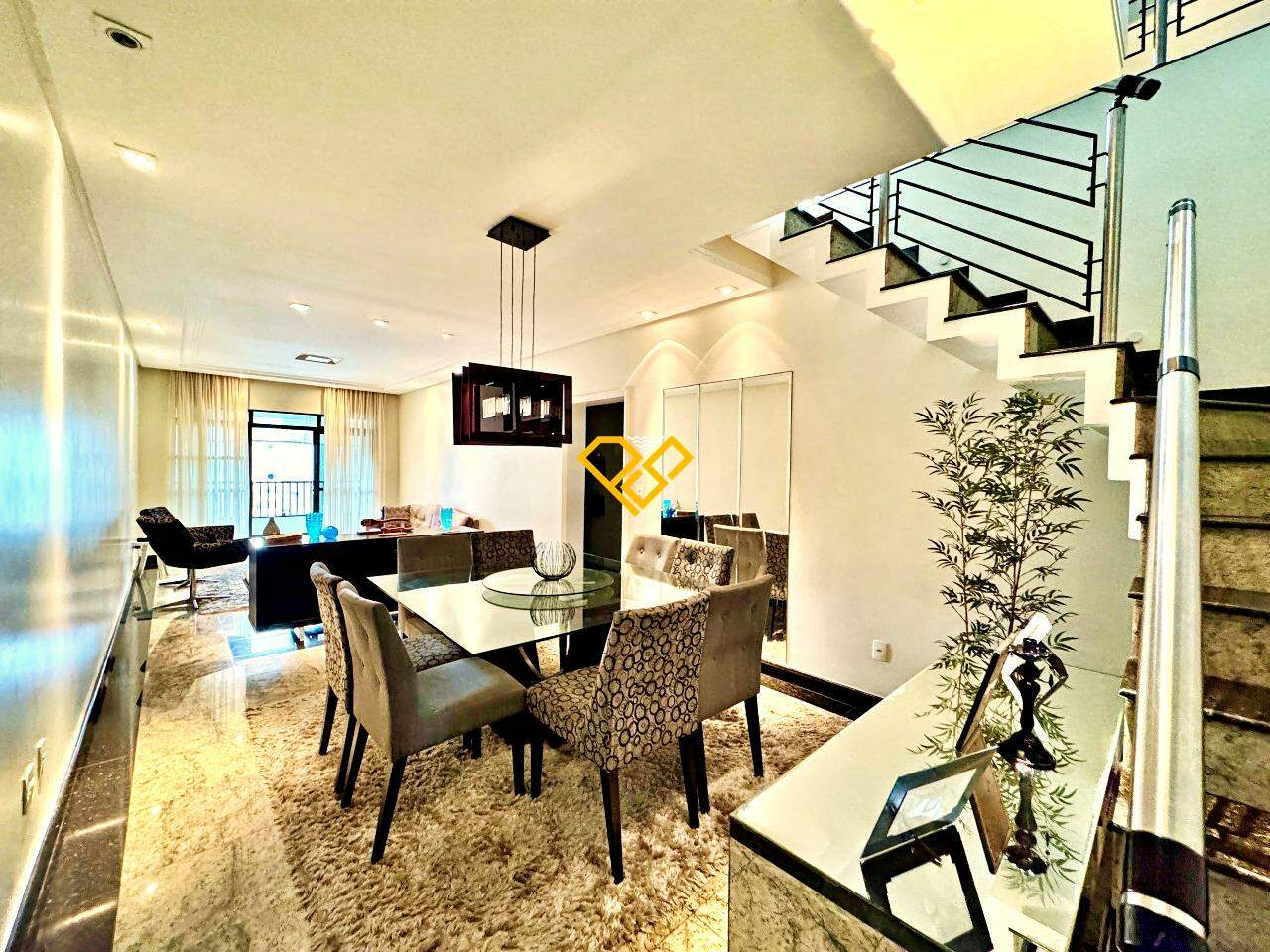 Cobertura à venda no Boqueirão: Sala 1° piso