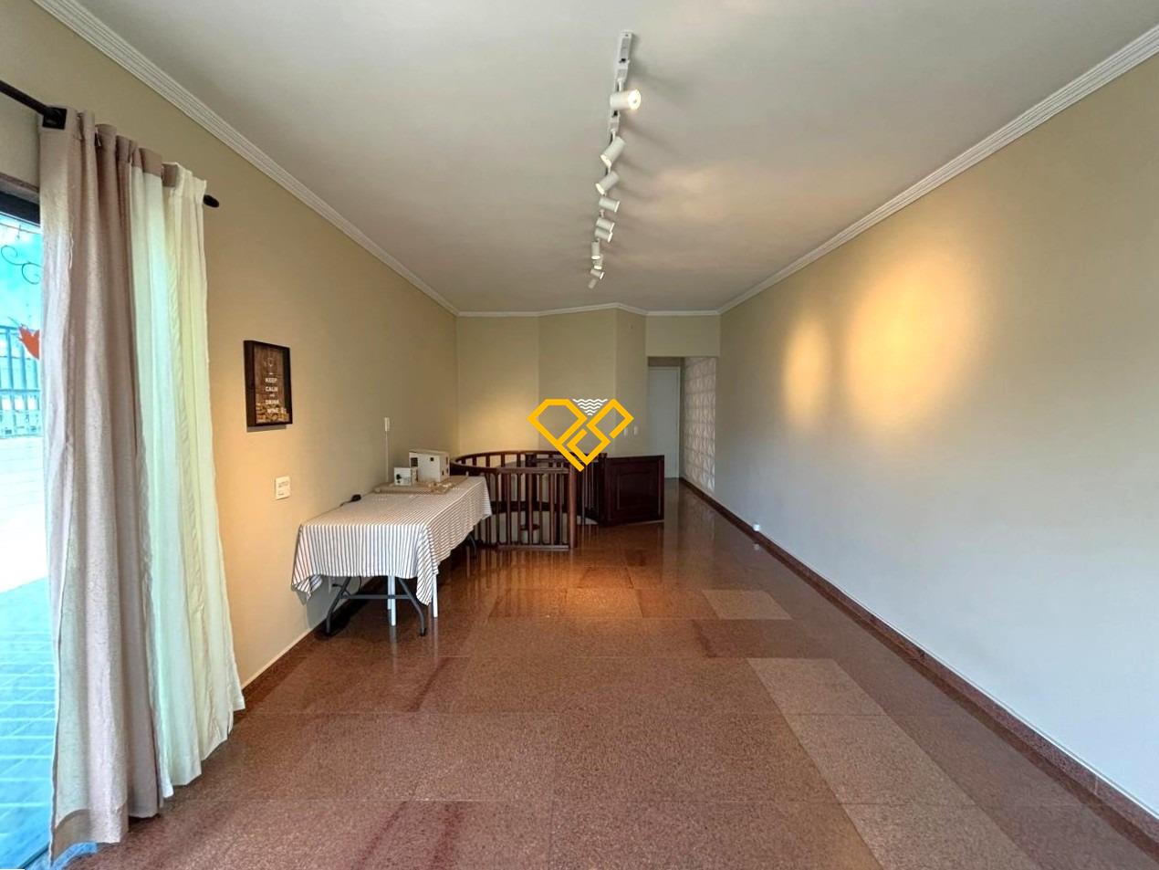 Cobertura à venda no Ponta da Praia: Sala 2° andar