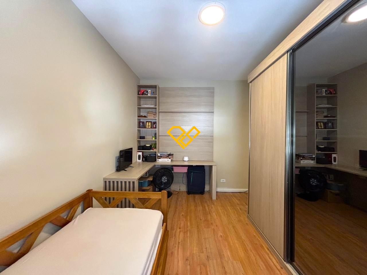 Cobertura à venda no Ponta da Praia: Dormitório 3