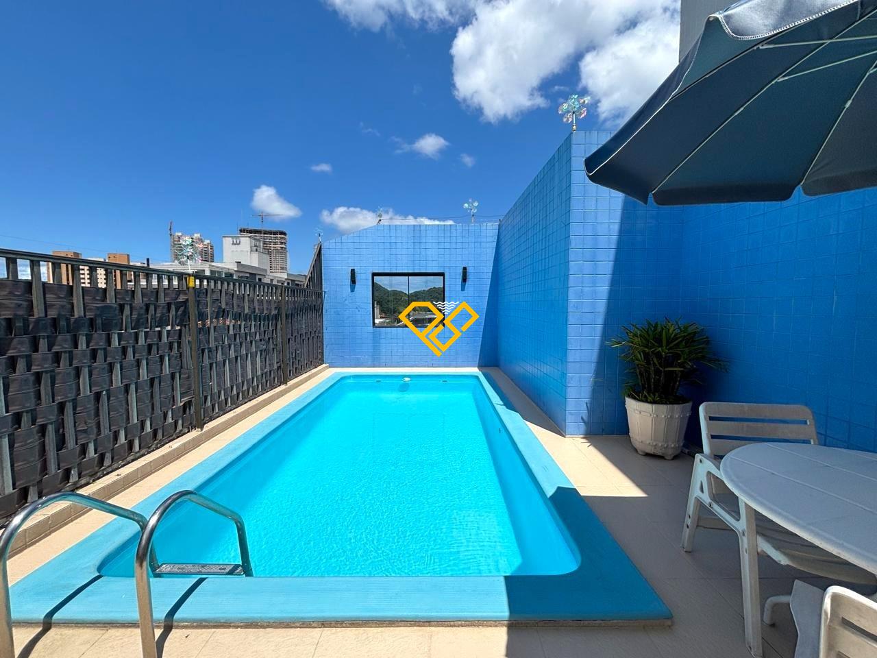 Cobertura à venda no Ponta da Praia: Piscina