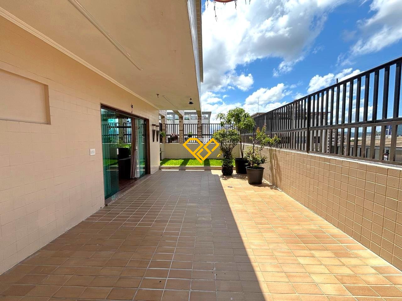 Cobertura à venda no Ponta da Praia: Área externa