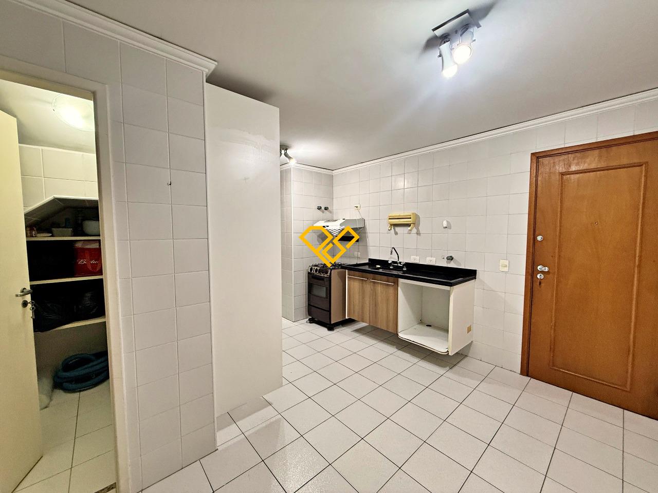 Cobertura à venda no Pompéia: Cozinha