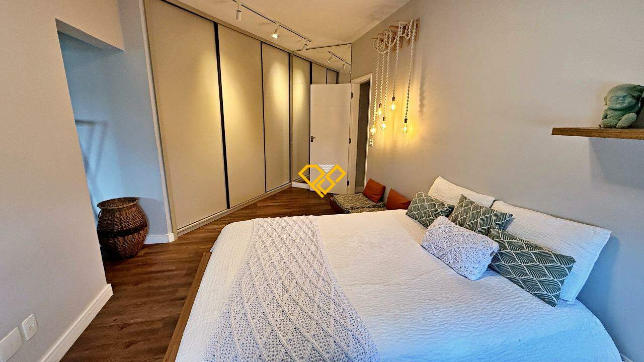 Apartamento à venda no Ponta da Praia: Dormitório 1 - suíte