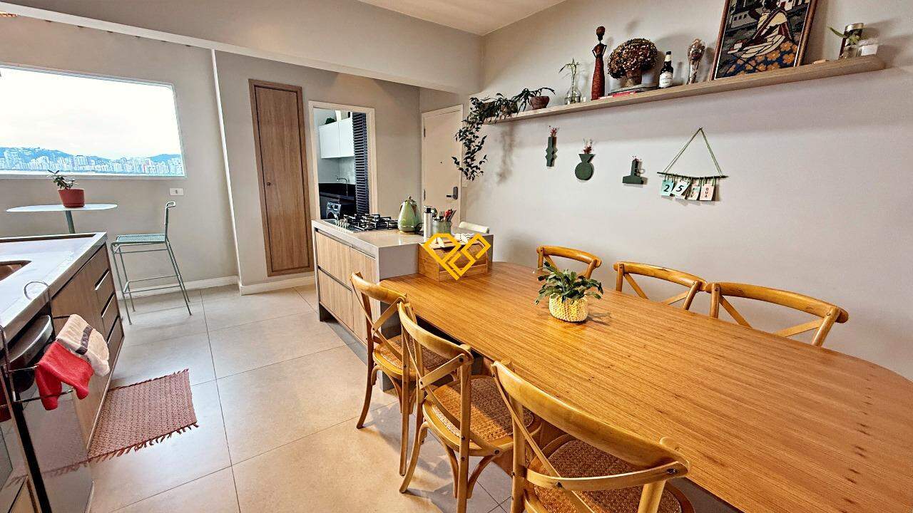 Apartamento à venda no Ponta da Praia: Cozinha