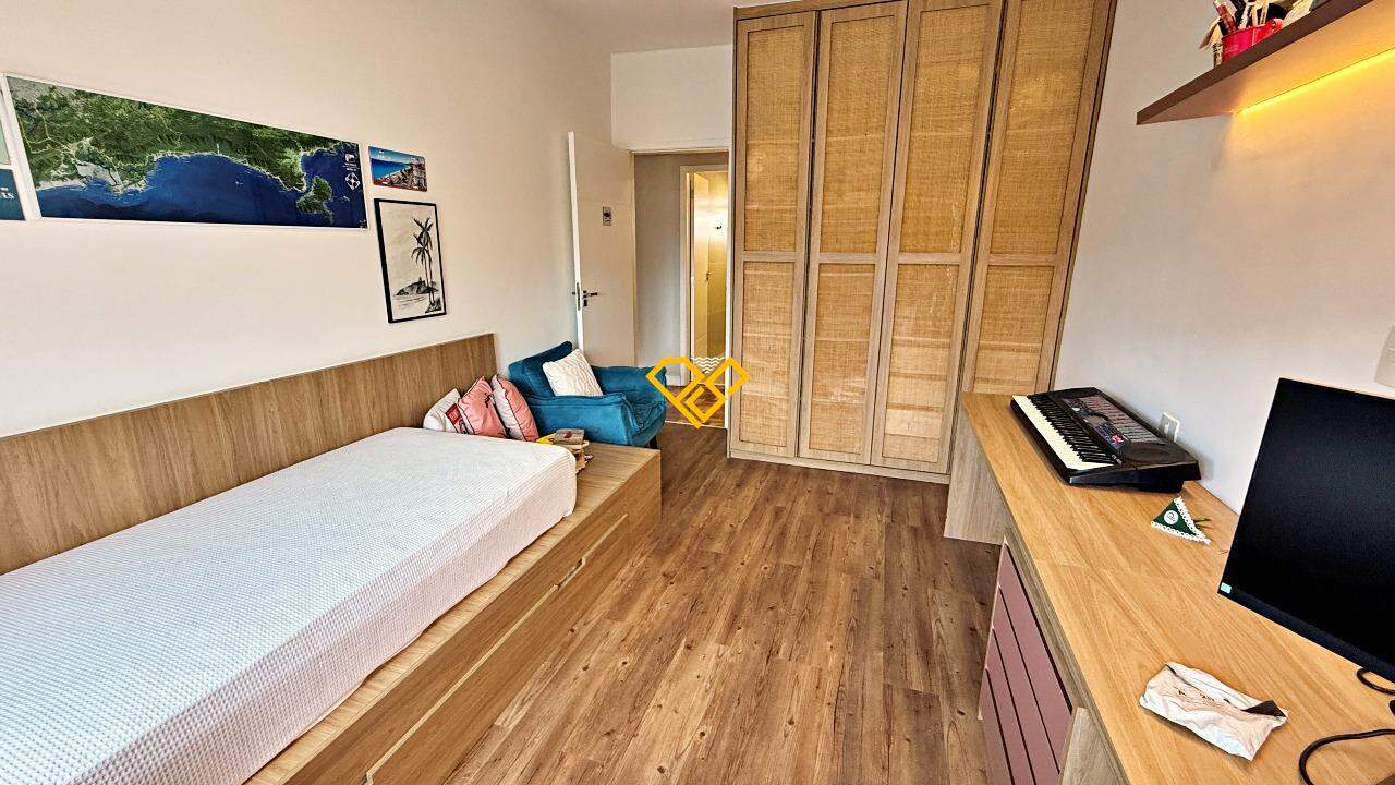 Apartamento à venda no Ponta da Praia: Dormitório 2