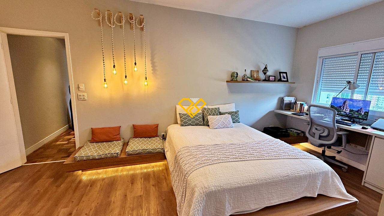 Apartamento à venda no Ponta da Praia: Dormitório 1 - suíte