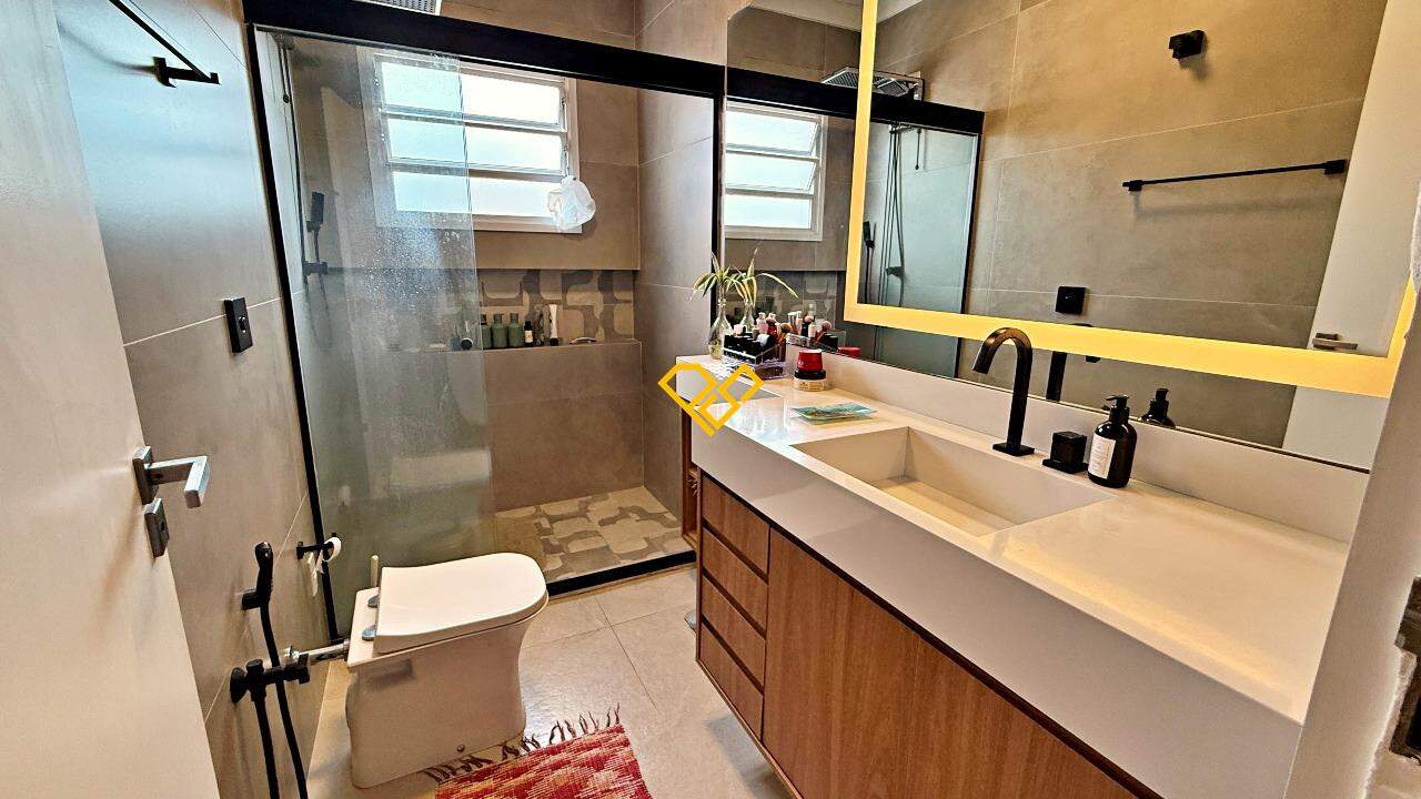 Apartamento à venda no Ponta da Praia: Wc suíte