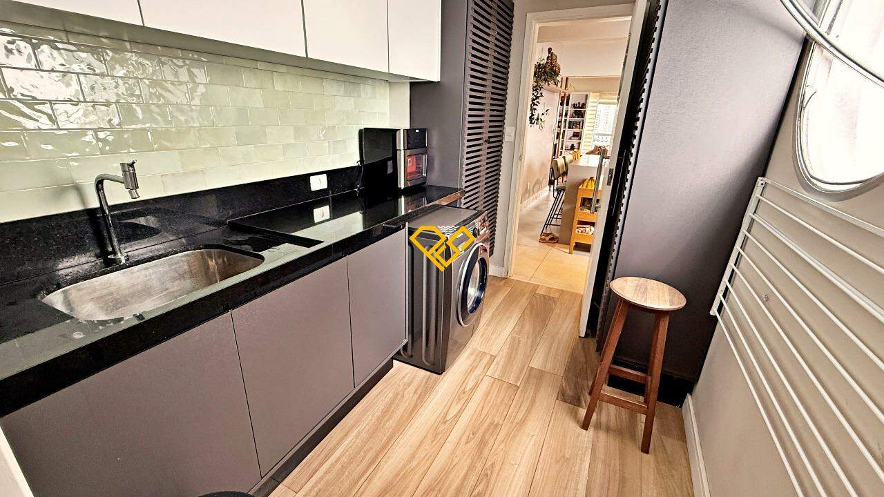 Apartamento à venda no Ponta da Praia: Área de serviço