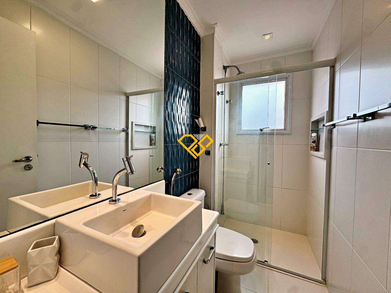 Apartamento para aluguel no Embaré: Wc suíte 2